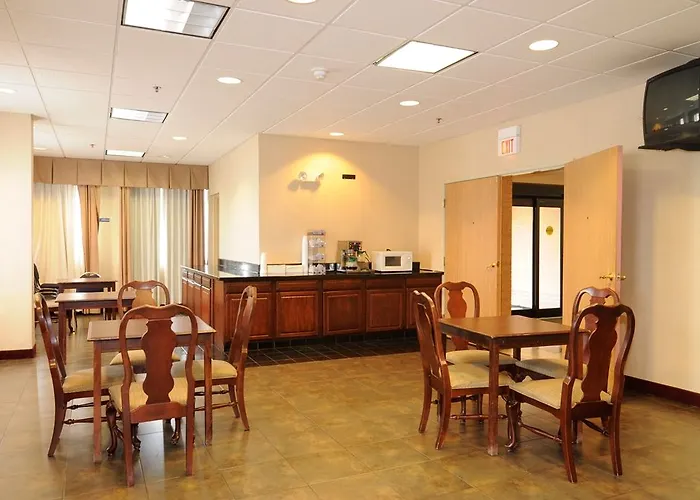 Days By Wyndham Hotel Calumet Park