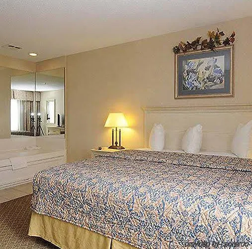 Days By Wyndham Hotel 2*